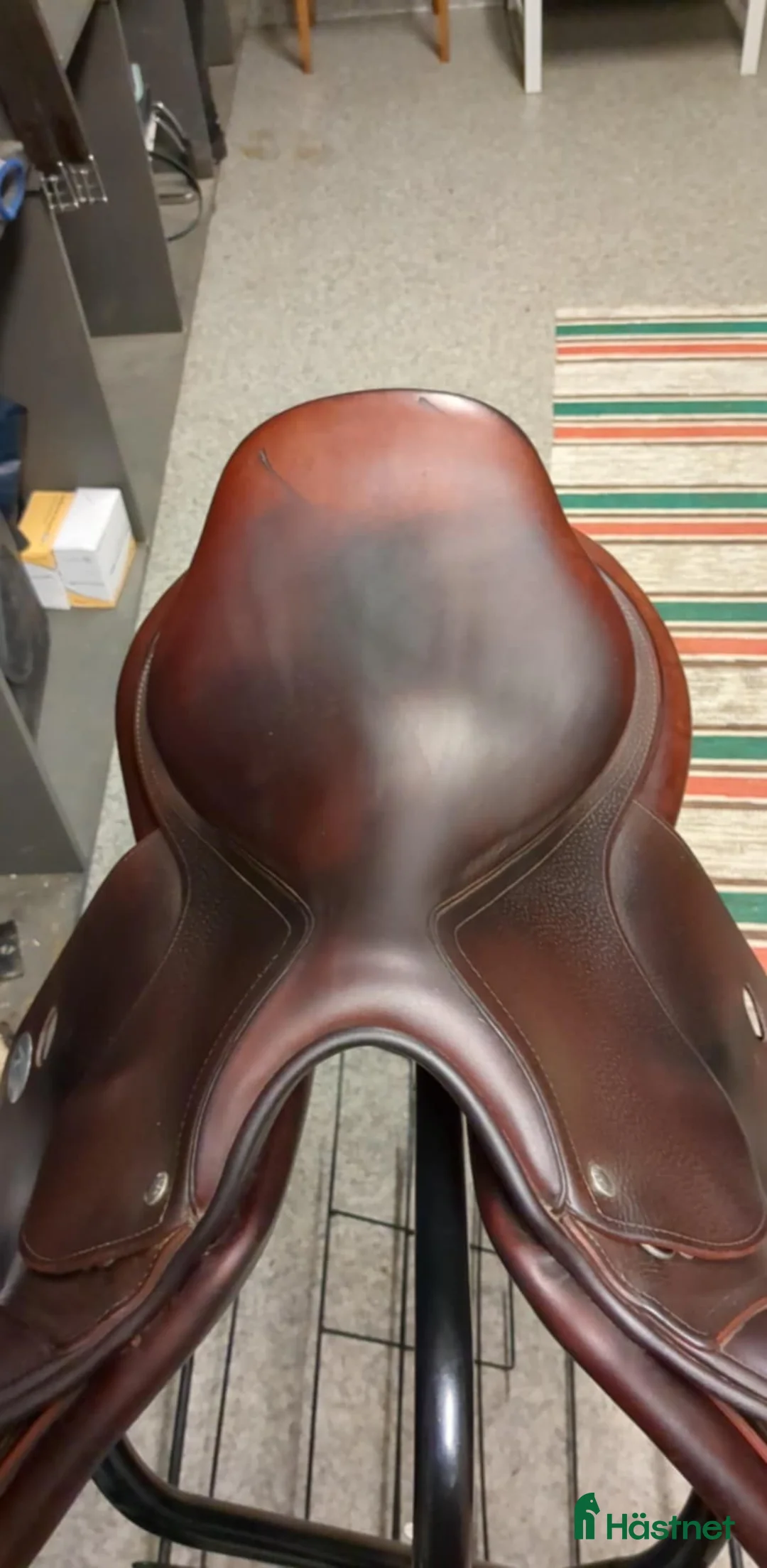 Sadlar hästutrustning till salu: Skönt kvalitetssadel till bra pris! i Ramsele - Annons 4