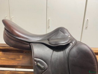 Sadlar hästutrustning till salu: Amerigo cc hoppsadel 18” i Älvkarleby - Annons 15