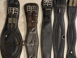 Sadeltillbehör hästutrustning till salu: Sadelgjordar och träns i Mariefred - Annons 1