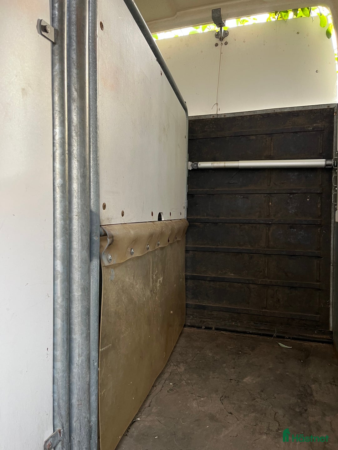 Hästtransporter  fordon & transport till salu: Stabil boogie transport Thule Safir E5 i Mora - Annons 5