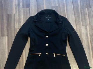 Jackor & Kavajer ryttarutrustning till salu: Fin svart kavaj i Huddinge - Annons 2