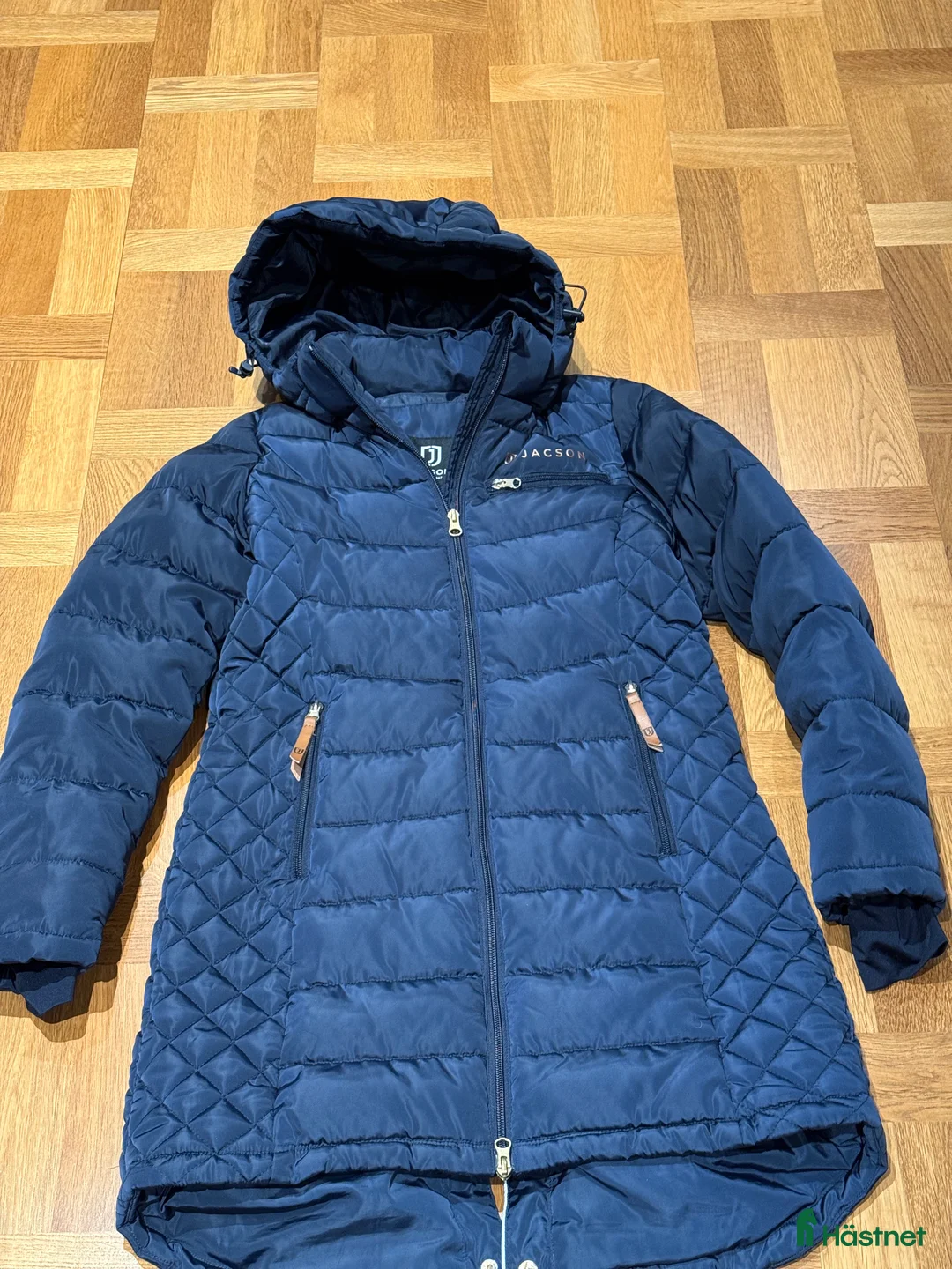 Jackor & Kavajer ryttarutrustning till salu: Varm ridkappa med lyxig känsla - Annons 1