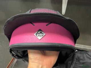 Hjälmar ryttarutrustning till salu: Charles Owen pro 2 plus i Huddinge - Annons 15