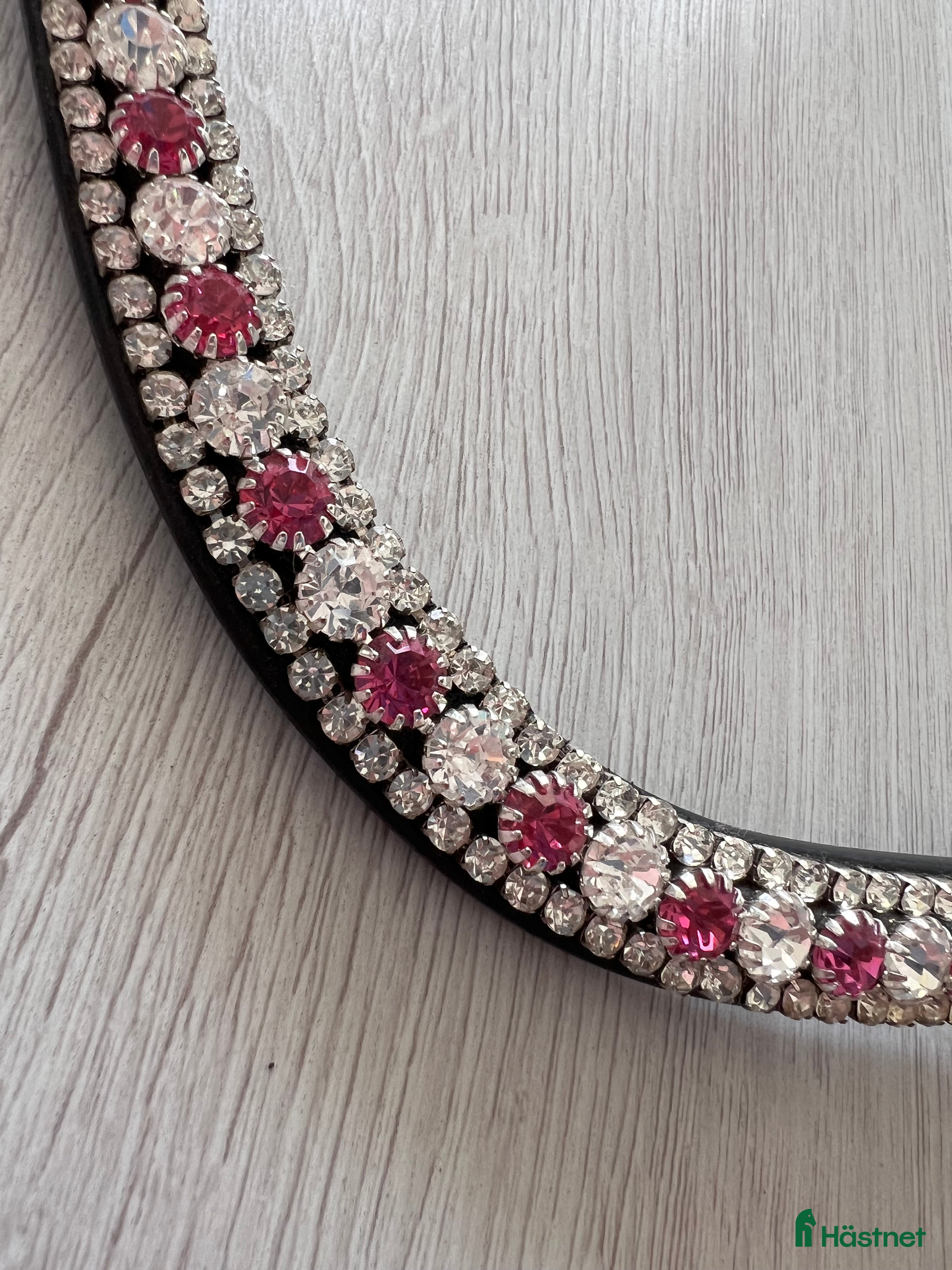 Träns hästutrustning till salu: Rosa/silver blingpannband i Hudiksvall - Annons 8