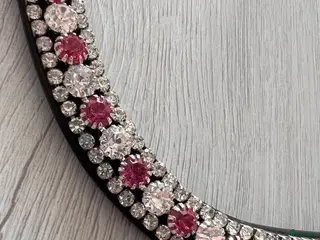Träns hästutrustning till salu: Rosa/silver blingpannband i Hudiksvall - Annons 2