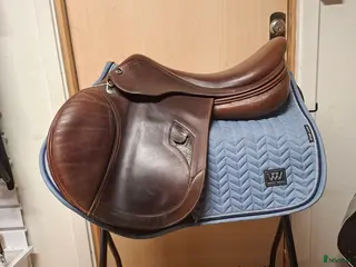 Sadlar hästutrustning Tech 1 - Annons 1