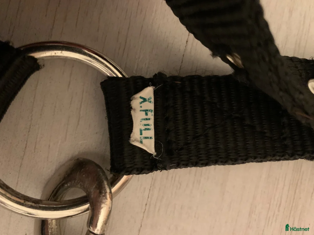 Övrig Hästutrustning hästutrustning till salu: Svart grimma - Annons 3