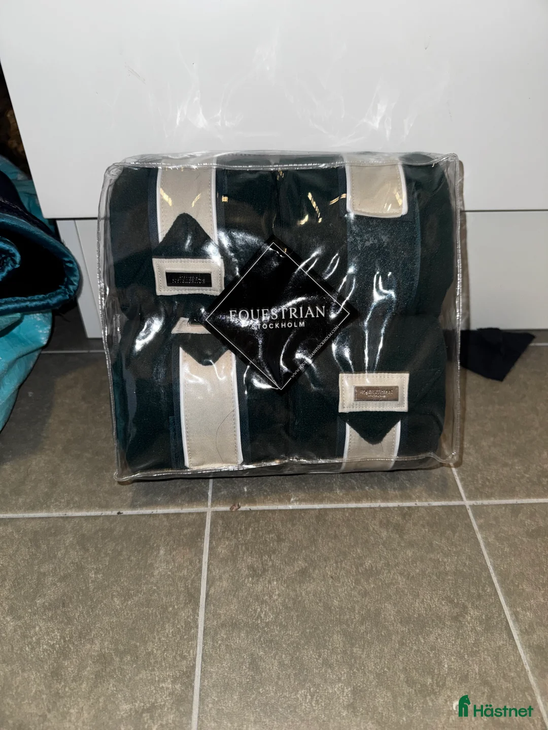 Benskydd hästutrustning till salu: Equestrian Stockholm benlindor amazonite - Annons 1