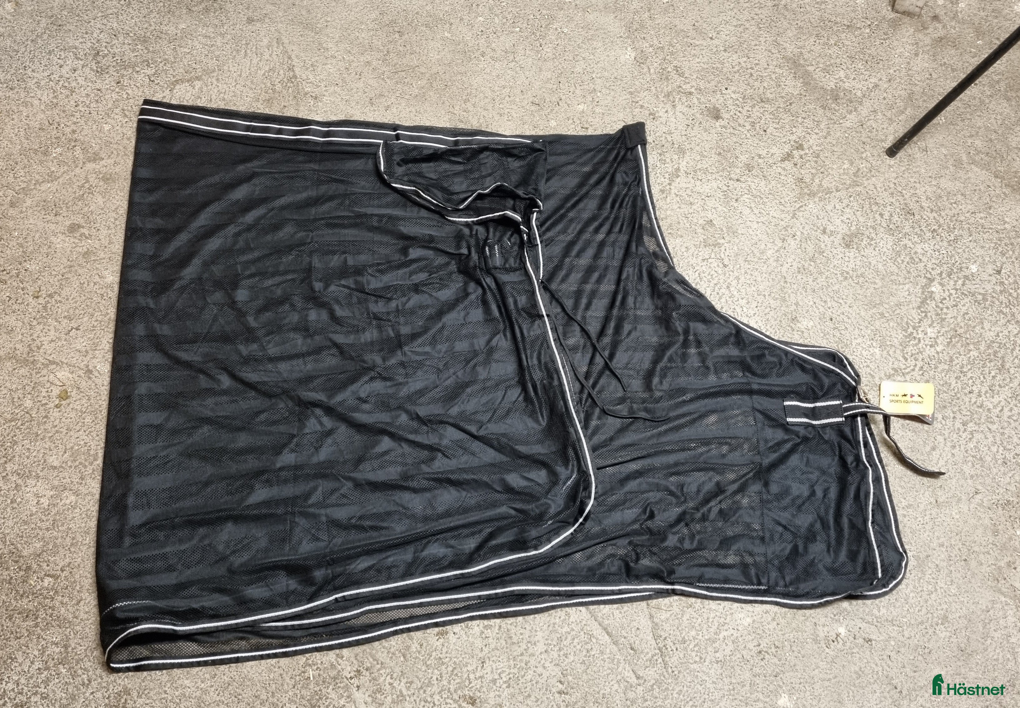 Täcken hästutrustning till salu: Nättäcke i Färentuna - Annons 23