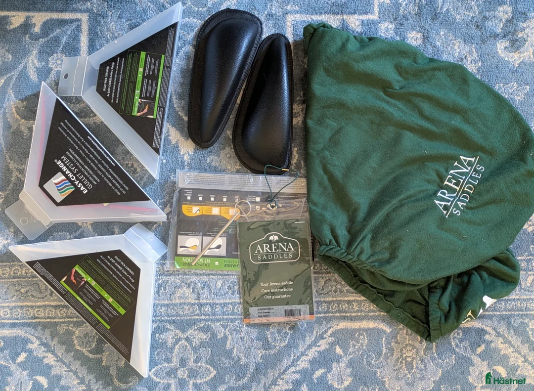 Sadlar hästutrustning till salu: Arena dressyr 17", mycket välskött i Visby - Annons 9