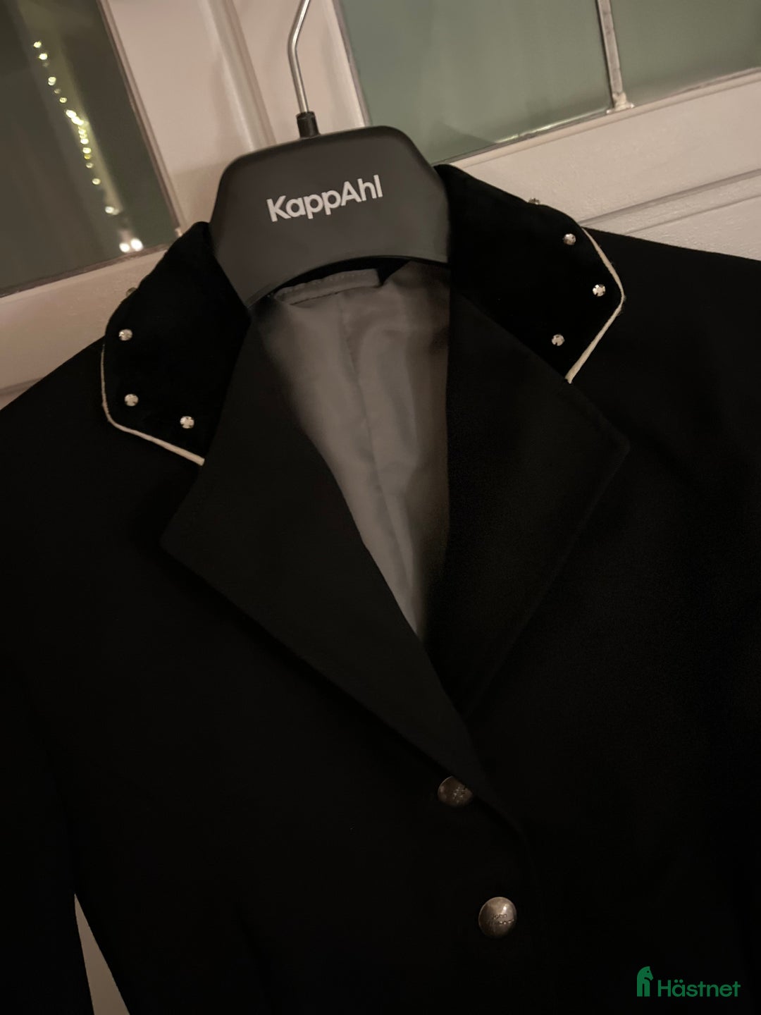 Jackor & Kavajer ryttarutrustning till salu: RIDKAVAJ MED BLING!  i Stånga - Annons 1