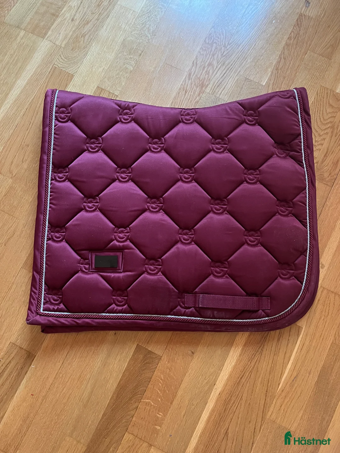 Schabrak & Vojlockar hästutrustning till salu: Två es schabrak i Johanneshov - Annons 2