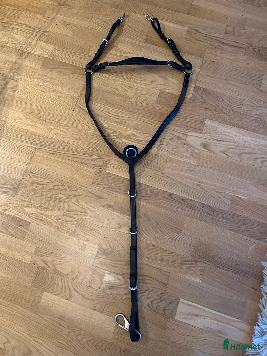 Sadeltillbehör hästutrustning till salu: Dyon Förbygel med brygga och fäste för martingal i Lidingö - Annons 2