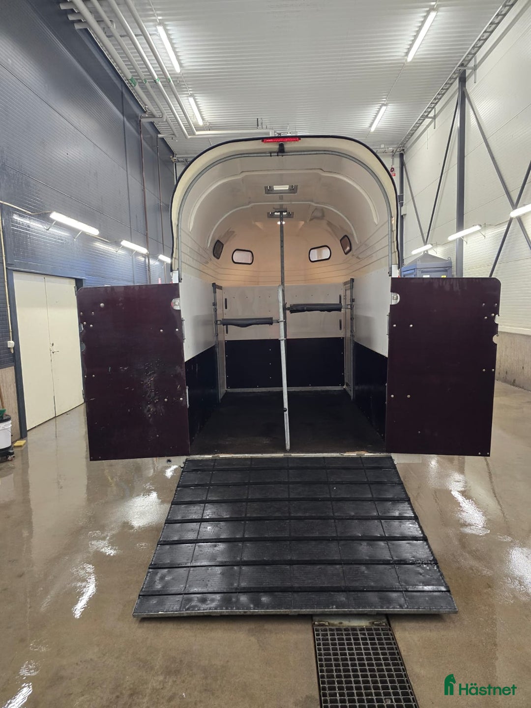 Hästtransporter  fordon & transport till salu: Fint 2-storhästssläp - hög lastvikt! i Linghem - Annons 5