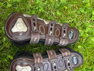 Benskydd hästutrustning till salu: Senskydd Pretsige i Borlänge - Annons 3