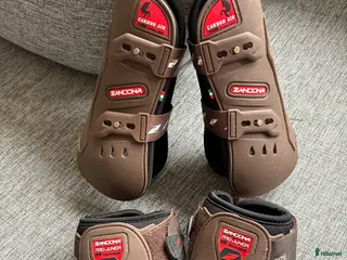 Benskydd hästutrustning Zandona benskydd i Falkenberg - Annons 1