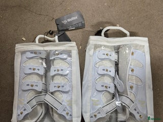 Benskydd hästutrustning till salu: Back On Track Royal benskydd - Annons 1