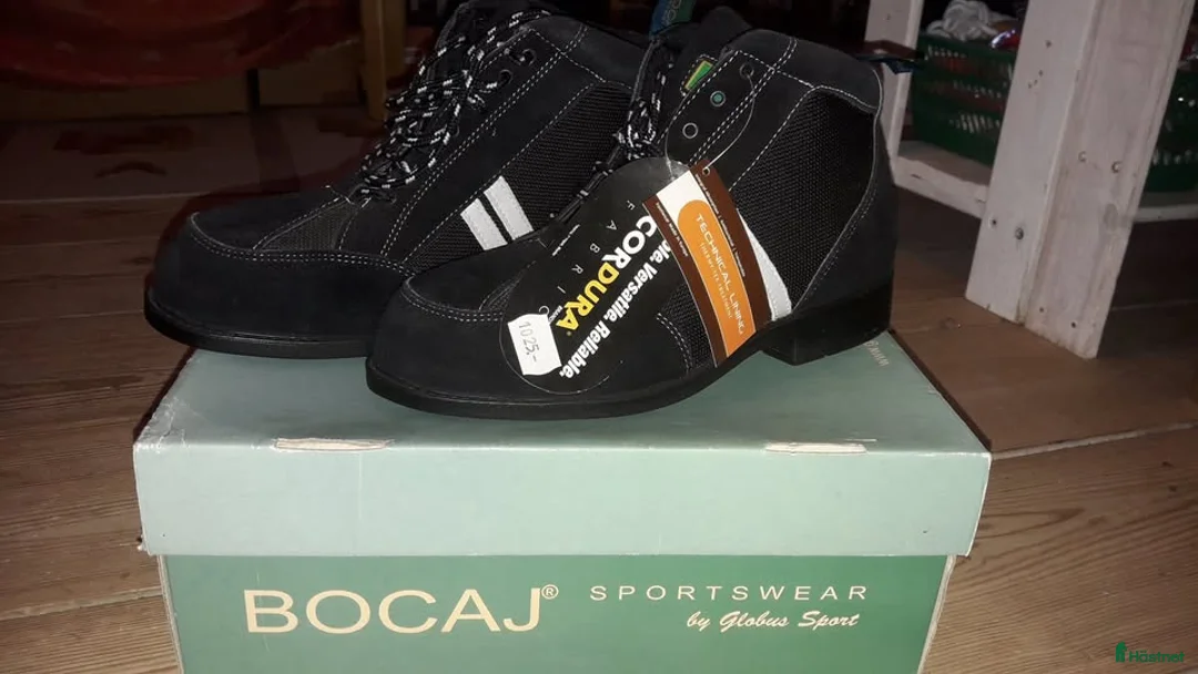 Ridstövlar ryttarutrustning till salu: Rid/stallskor med stålhätta, 37 i Nora - Annons 1