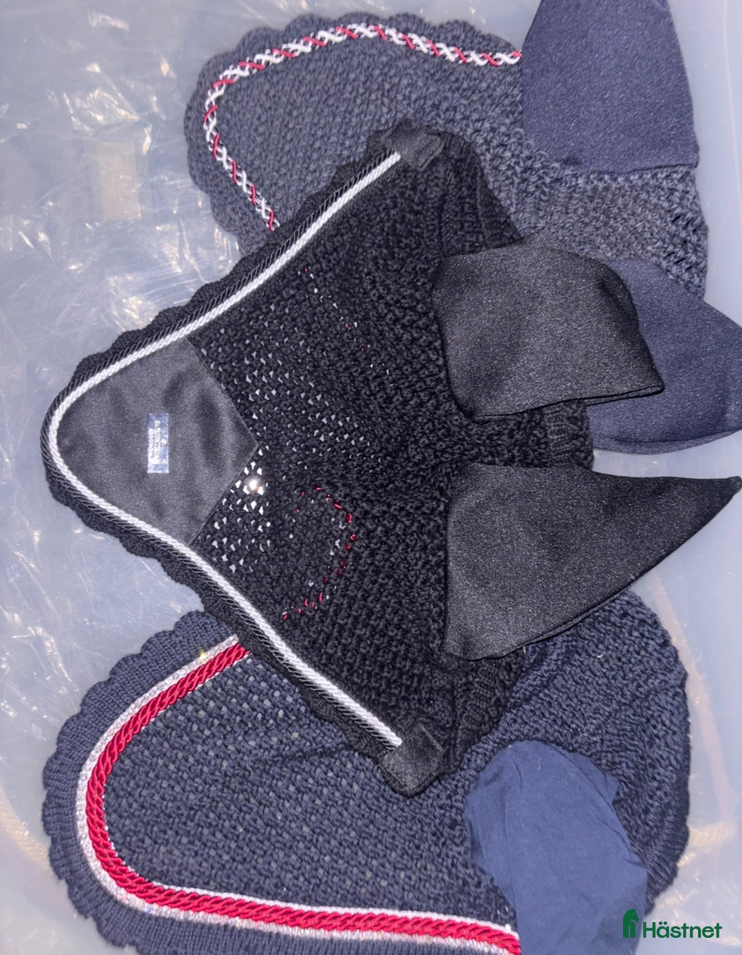 Schabrak & Vojlockar hästutrustning till salu: Kvalitetschabrak hopp full i Västerhaninge - Annons 7