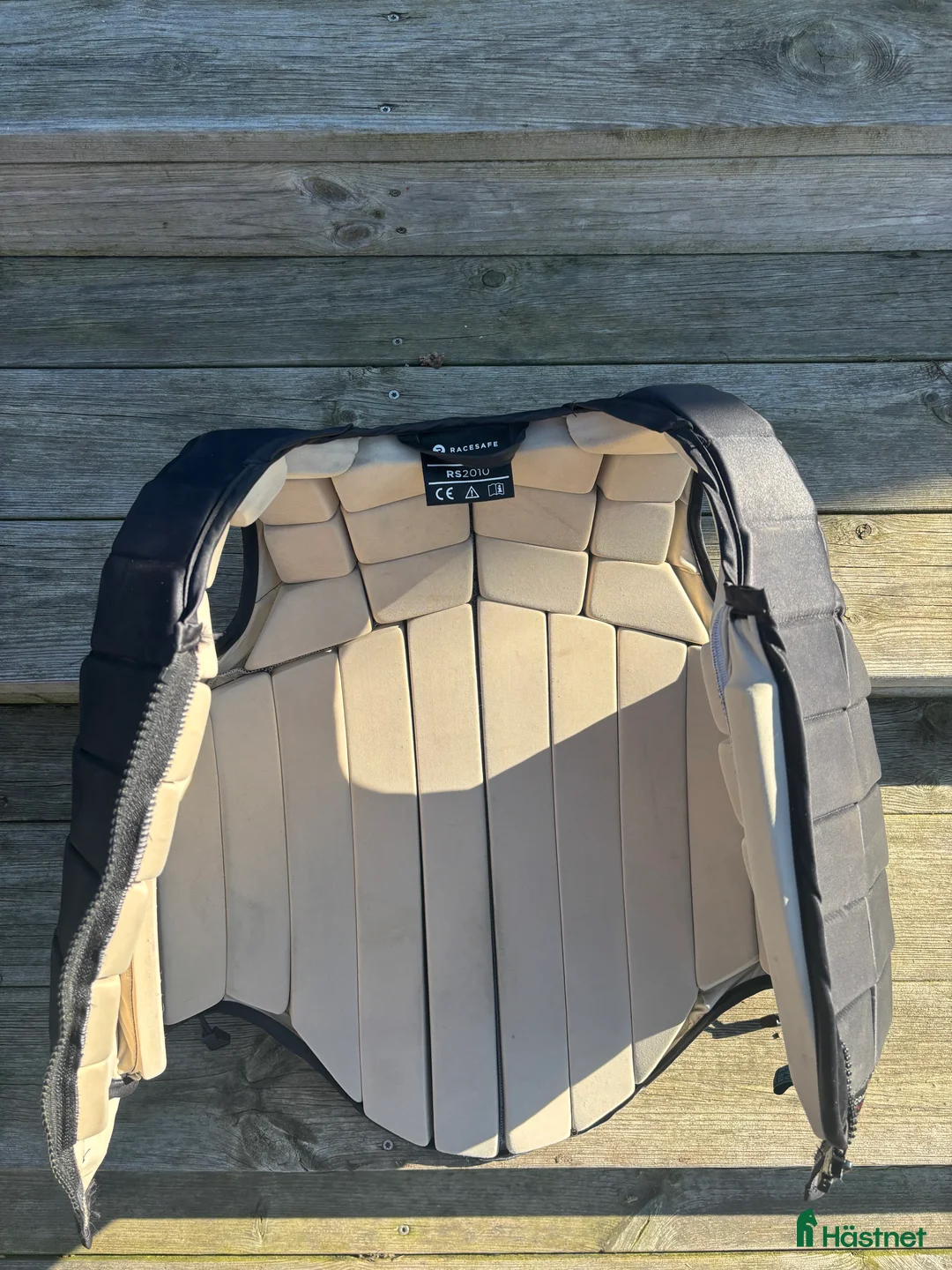 Säkerhetsvästar ryttarutrustning till salu: Säkerhetsväst Racesafe  - Annons 1