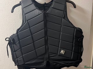 Säkerhetsvästar ryttarutrustning till salu: Säkerhetsväst i Landskrona - Annons 2