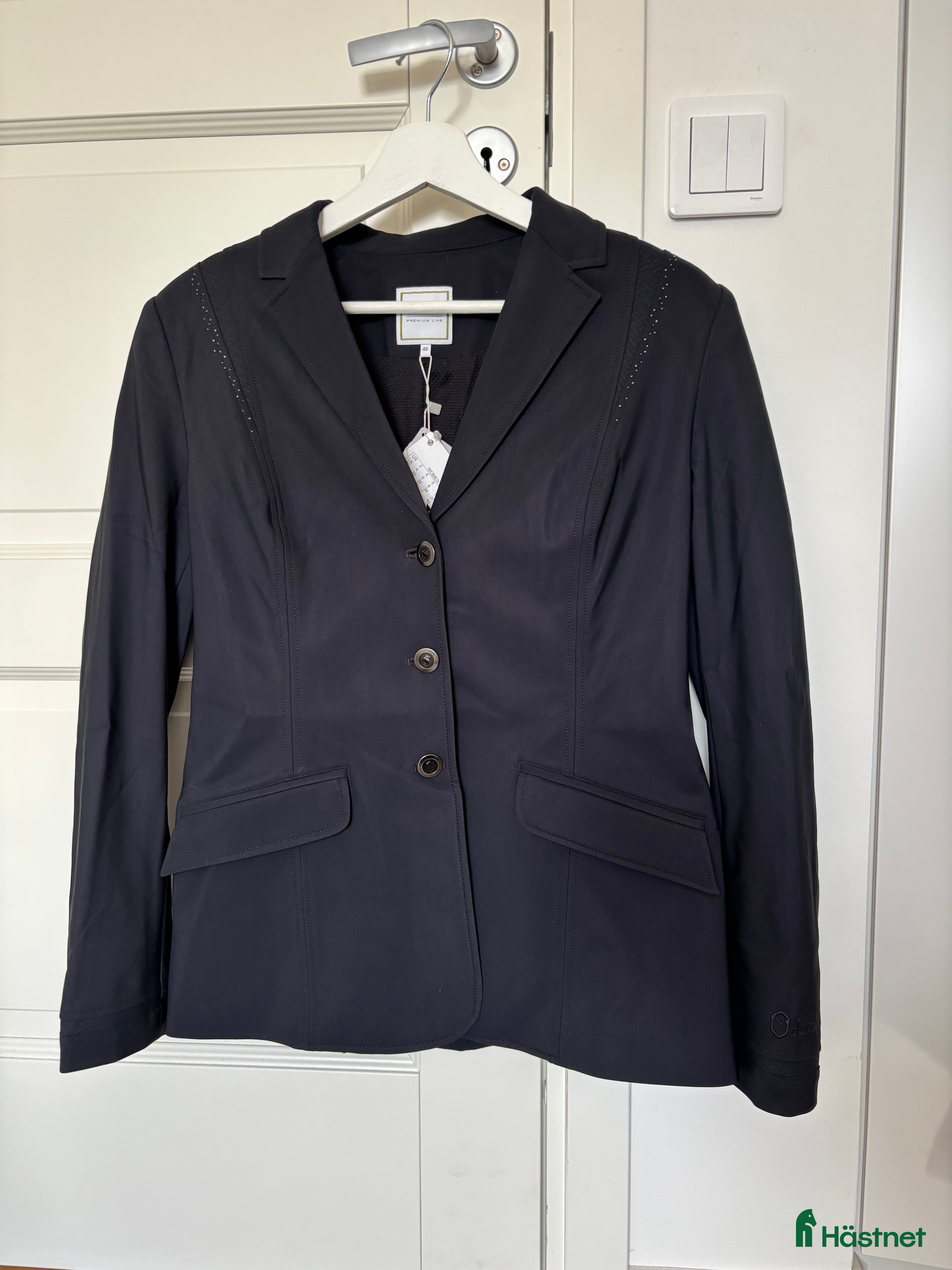 Jackor & Kavajer ryttarutrustning till salu: Ny!! Samshield Kavaj i Hudiksvall - Annons 19