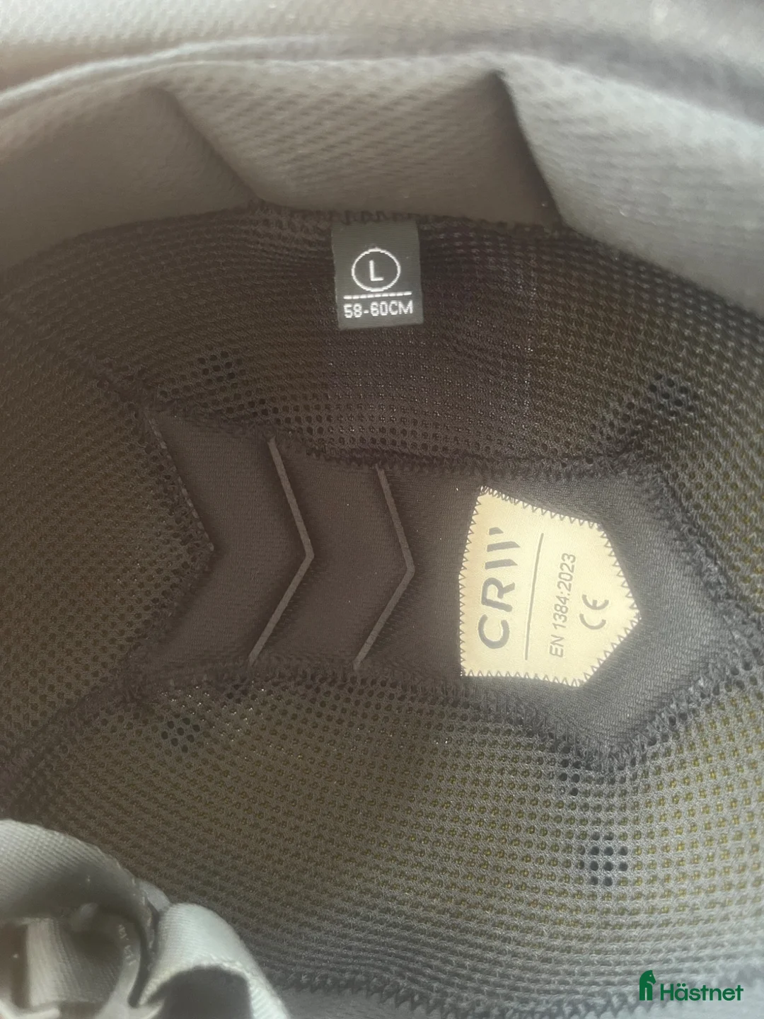 Hjälmar ryttarutrustning till salu: Ny oanvänd hjälm  - Annons 5