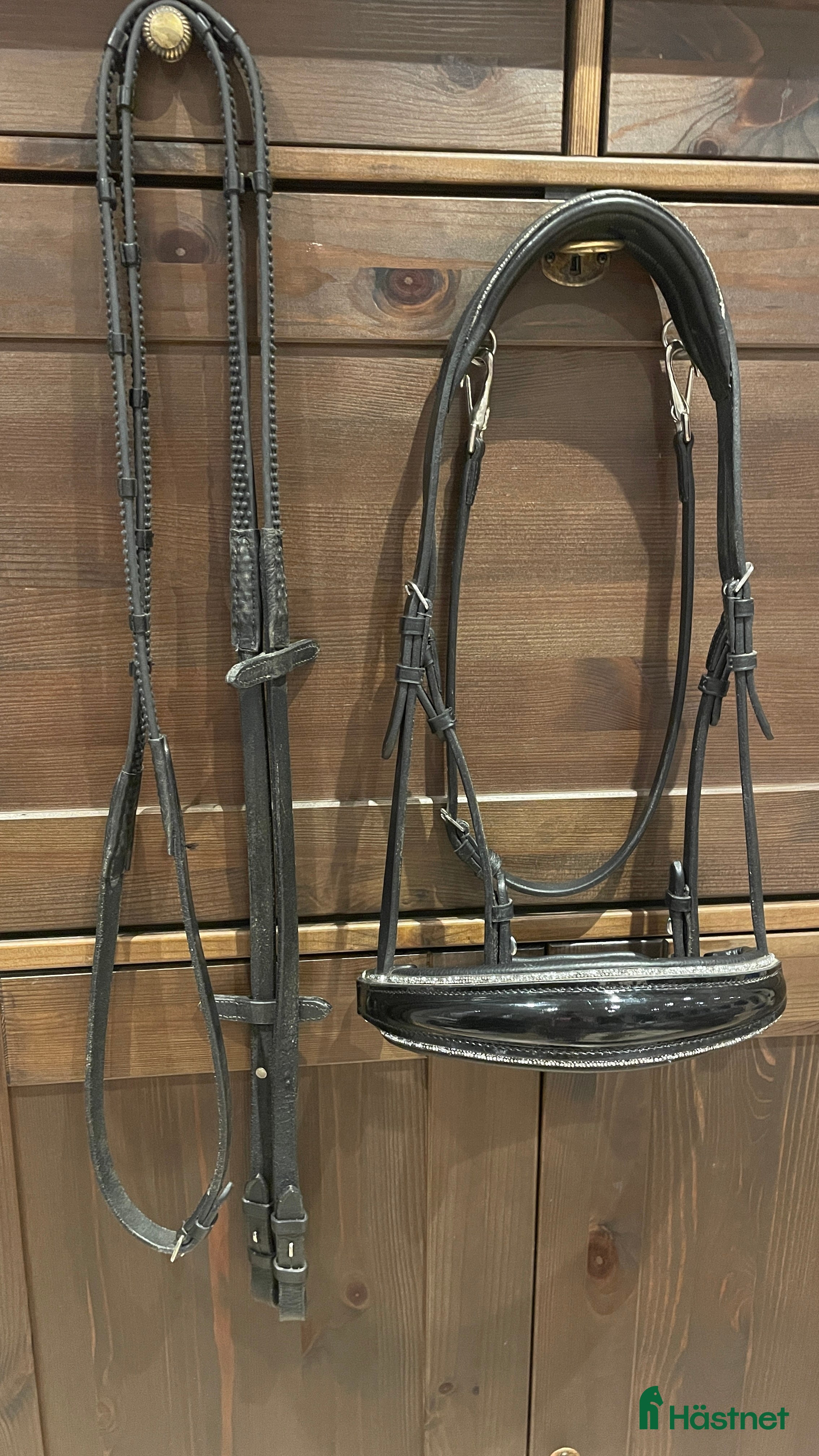 Träns hästutrustning till salu: Fint svart träns i Huddinge - Annons 3