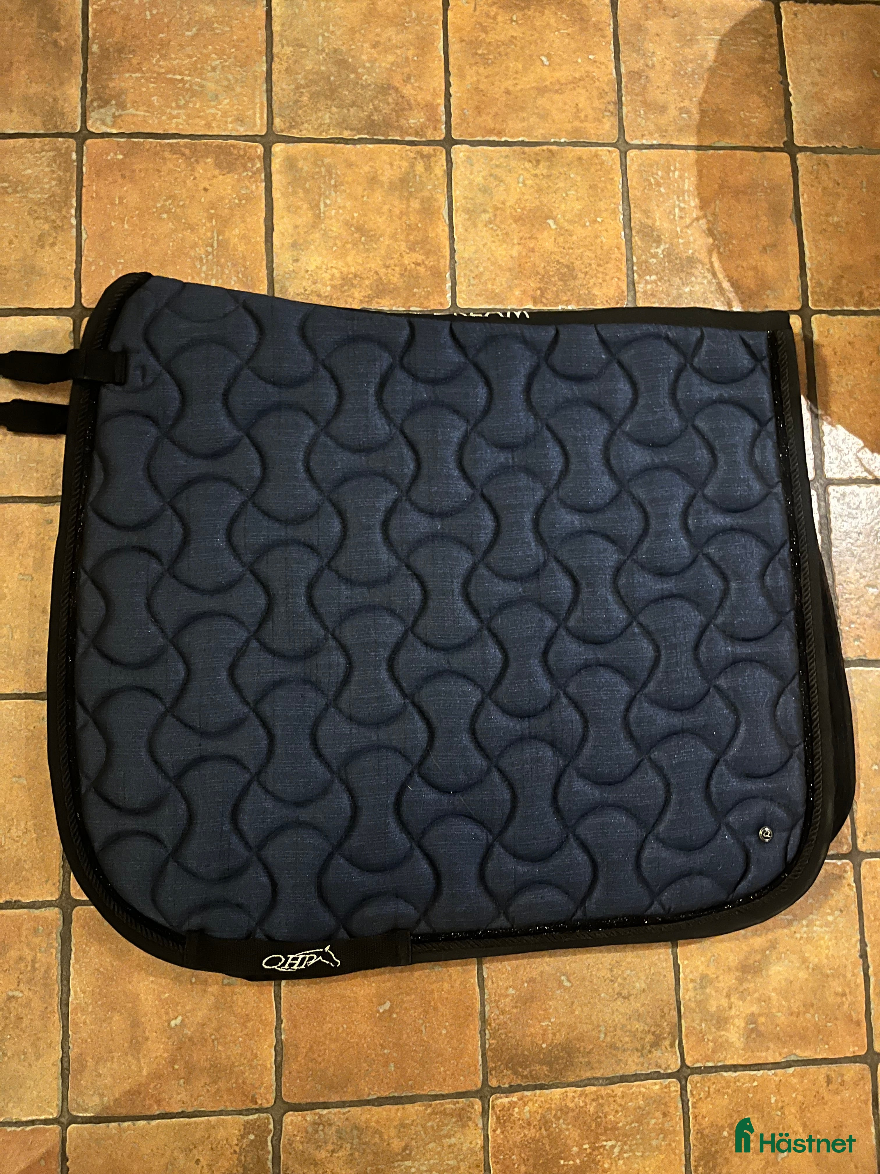 Schabrak & Vojlockar hästutrustning till salu: Hkm glittrigt schabrak i - Annons 15