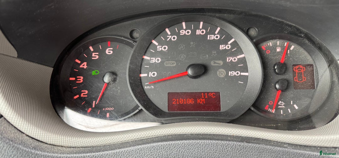 Hästlastbilar  fordon & transport till salu: RENAULT MASTER AMELINE 3 sits 2017 Hög lastvikt! i Boden - Annons 10