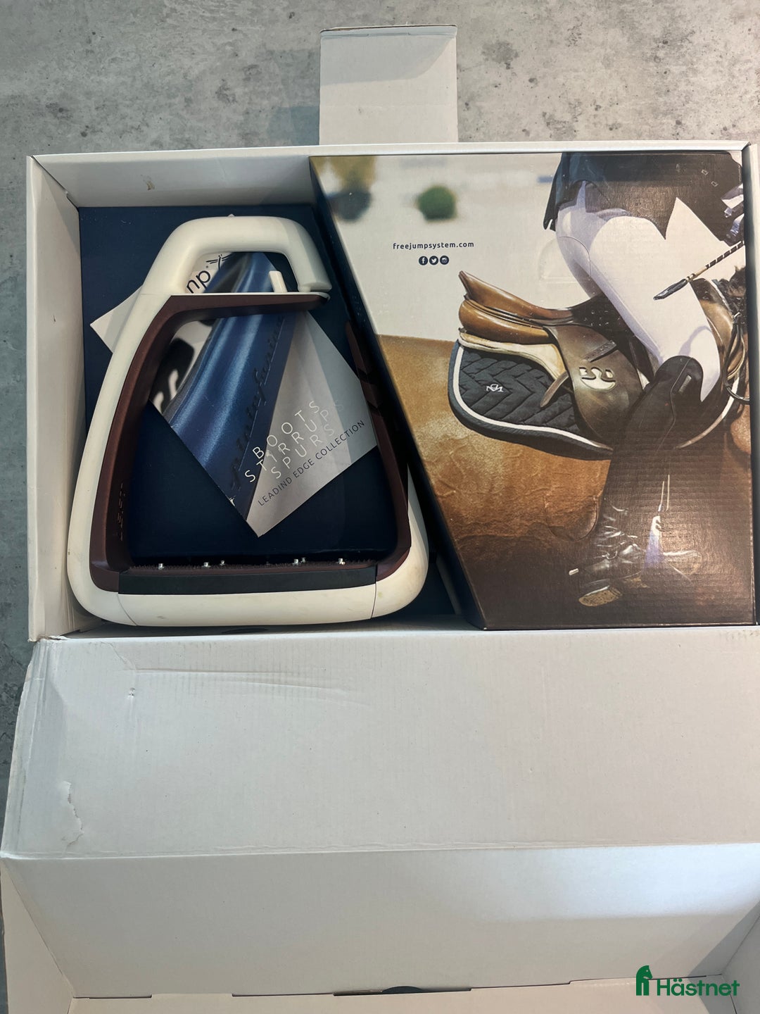 Stigbyglar hästutrustning till salu: Freejump OANVÄNDA  i Ås - Annons 1