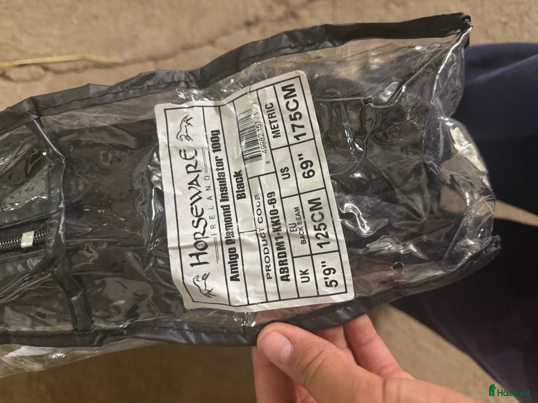 Täcken hästutrustning till salu: Amigo Diamond Insulator svart 100g i Tierp - Annons 5