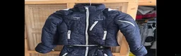Jackor & Kavajer ryttarutrustning till salu: Uhip jacka  - Annons 3