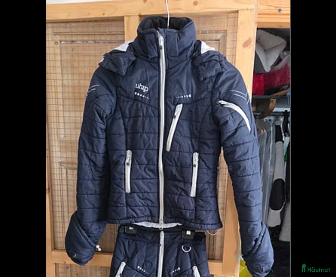 Jackor & Kavajer ryttarutrustning till salu: Uhip jacka  - Annons 3