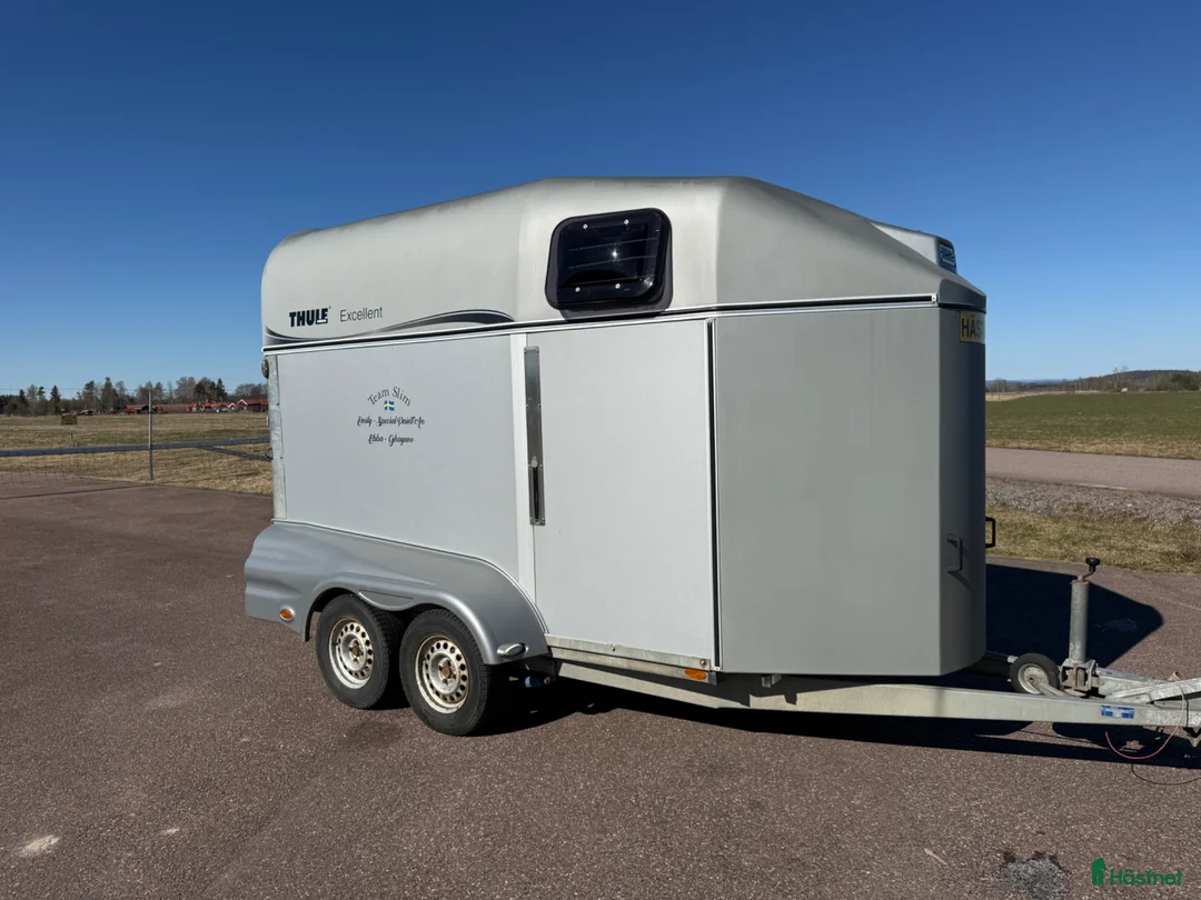 Hästtransporter  fordon & transport till salu: Thule Excellent - Nyrenoverad! - Annons 1