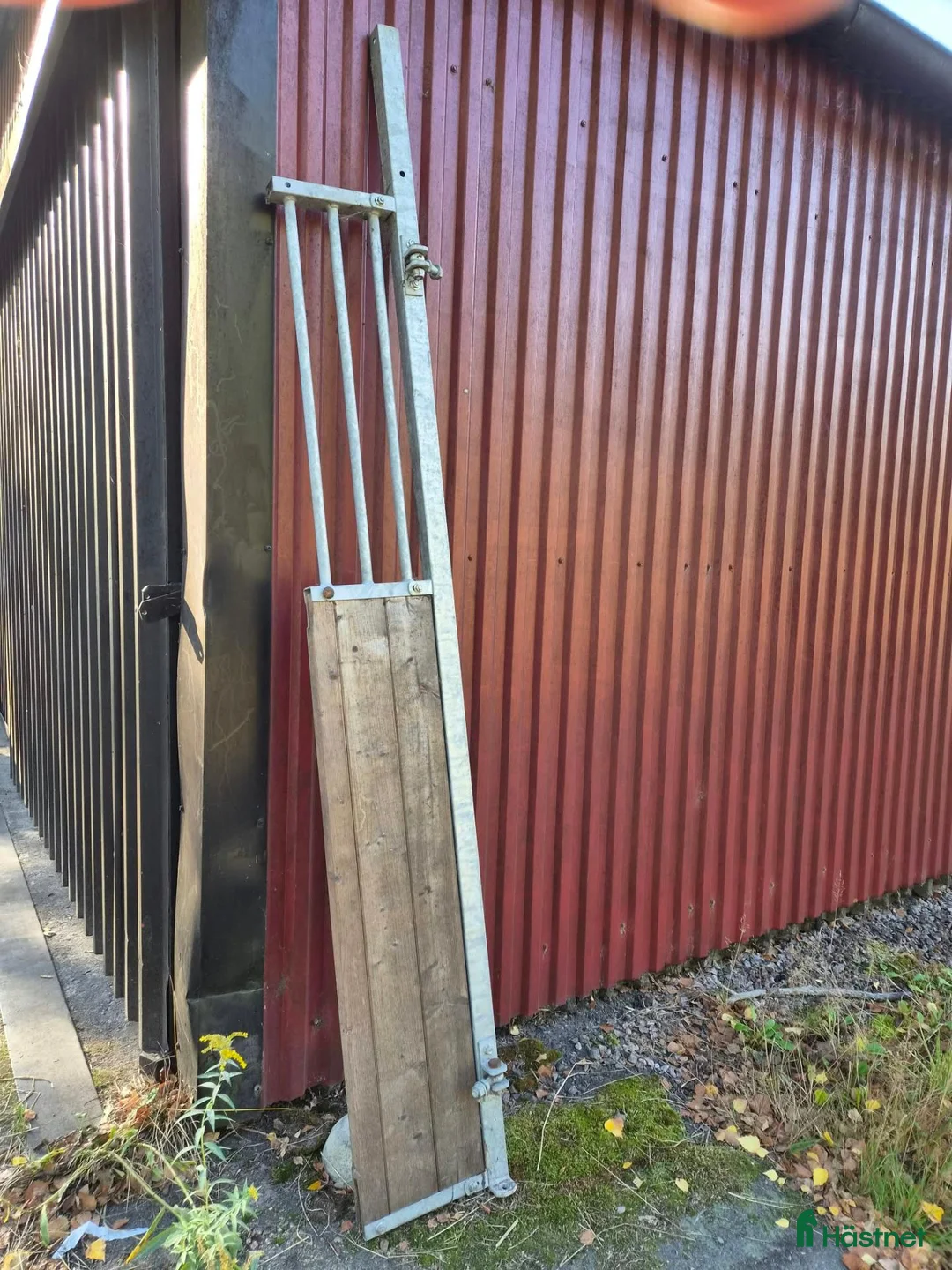 Stallinredning, stängsel & gård övrig utrustning till salu: *Pris kan diskuteras* Boxdelar - Annons 2
