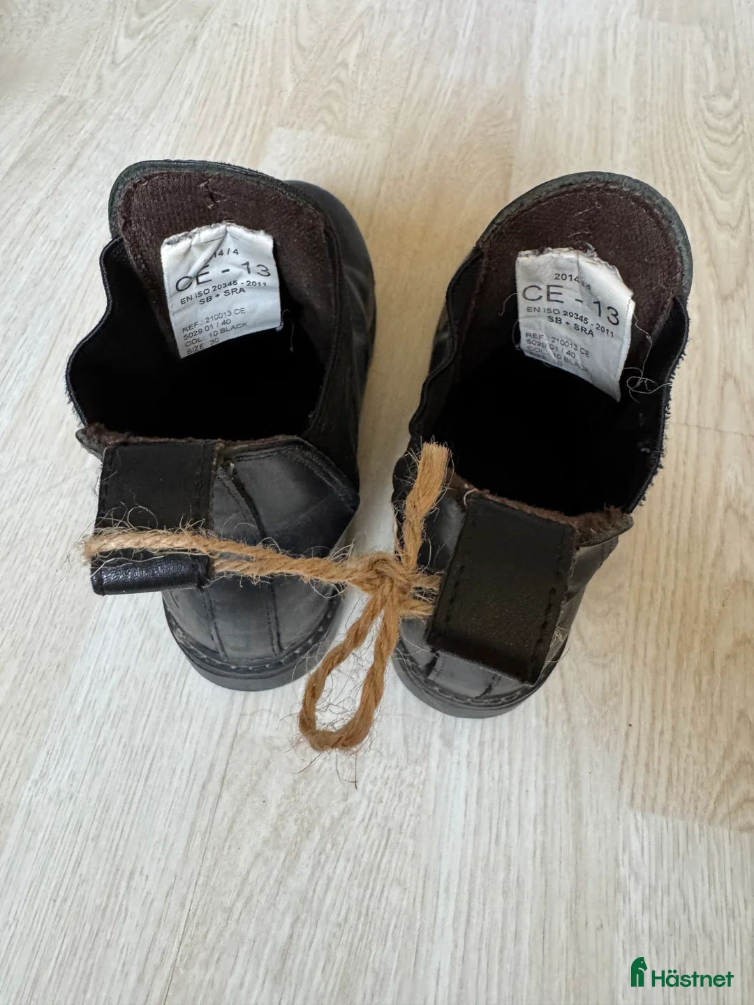 Ridstövlar ryttarutrustning till salu: Stallskor barn i Finspång - Annons 2