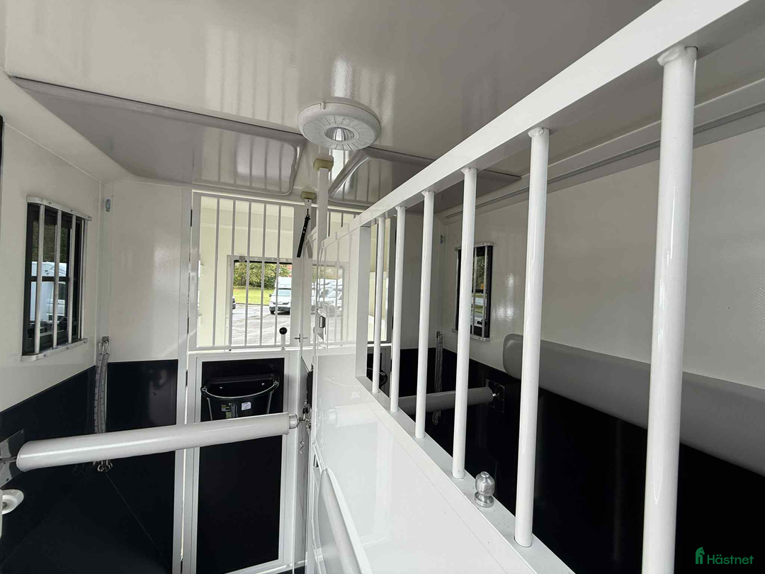 Hästlastbilar  fordon & transport till salu: NORDIC HORSE 5 STUTERI *HÖG LASTVIKT* i Köping - Annons 9