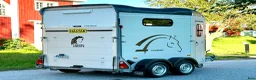Hästtransporter  fordon & transport till salu: Hästsläp i Nyskick - Annons 3