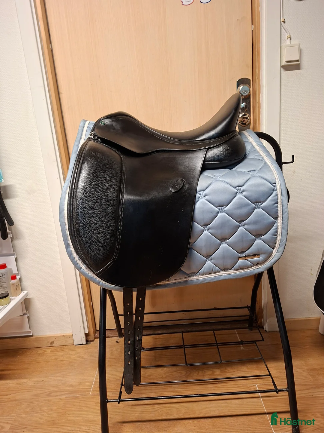 Sadlar hästutrustning till salu: Arena  i Hamneda - Annons 1