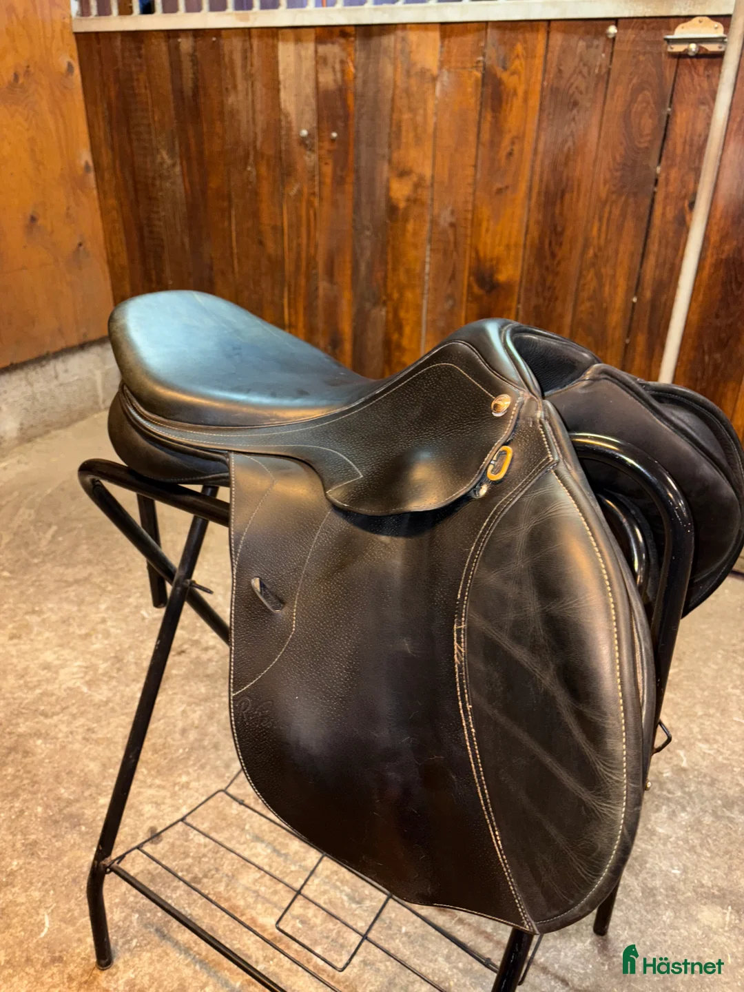 Sadlar hästutrustning till salu: Svart pessoa sadel hopp - Annons 2
