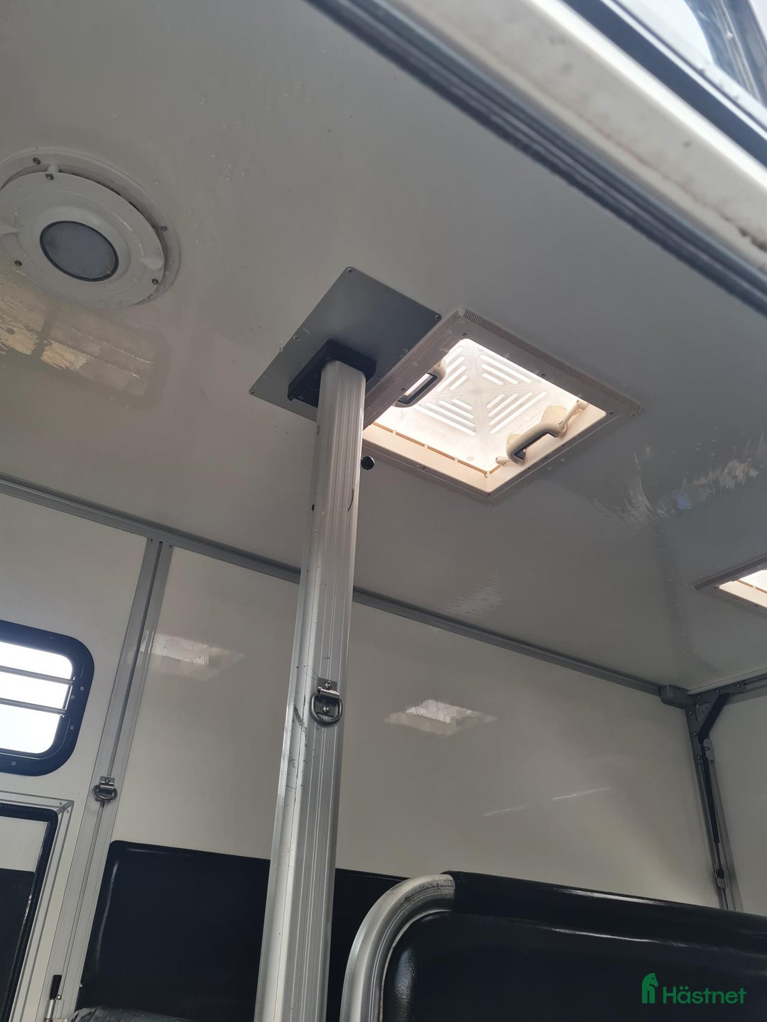 Hästtransporter  fordon & transport till salu: UME B60 - Årsmodell 2021 i Vikingstad - Annons 4