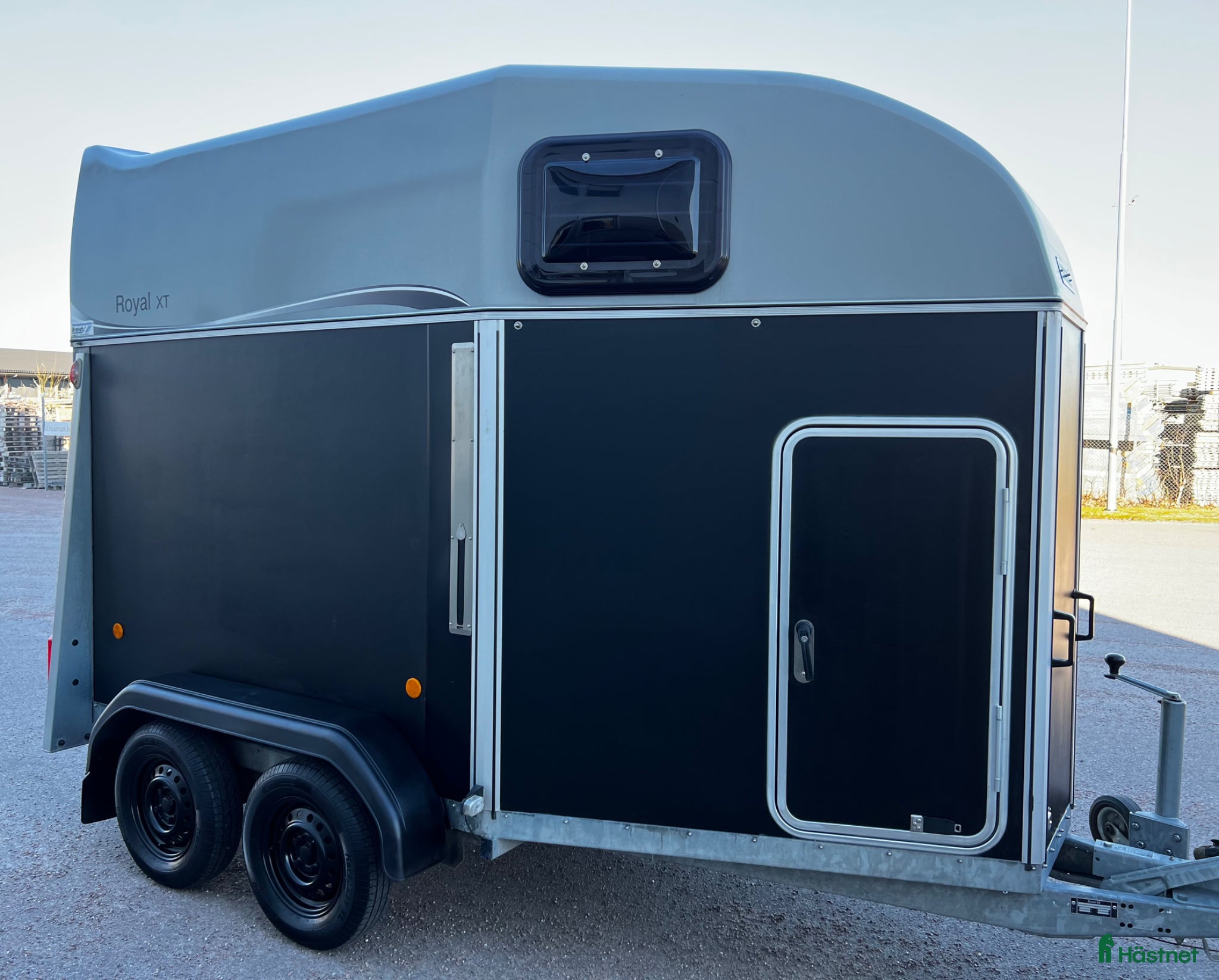 Hästtransporter  fordon & transport till salu: Thule Royal XT - Annons 13