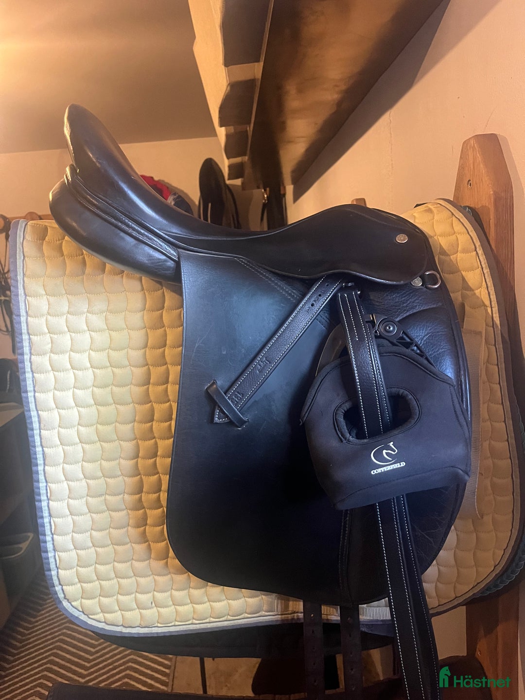 Sadlar hästutrustning till salu: Premiere dressyrsadel i Ljungby - Annons 1