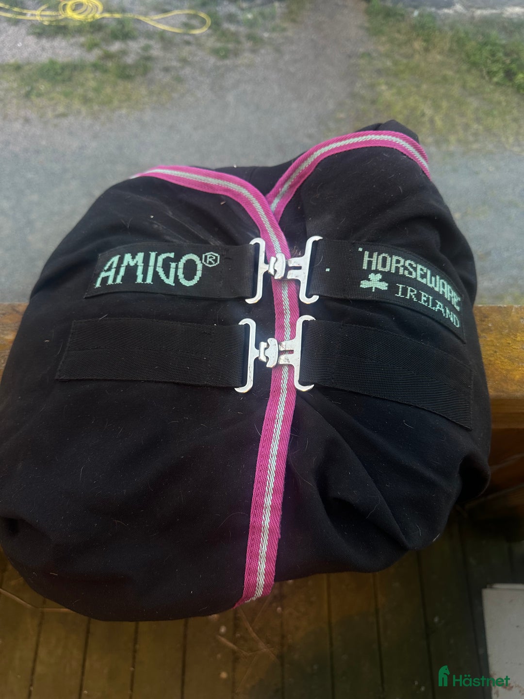 Täcken hästutrustning till salu: Svett täcke från Amigo, nyskick! i Forserum - Annons 1