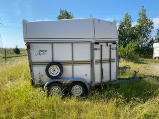 Hästtransporter fordon & transport till salu: Välskött hästsläp m frontutlastning & sadelkammare i Vellinge - Annons 2