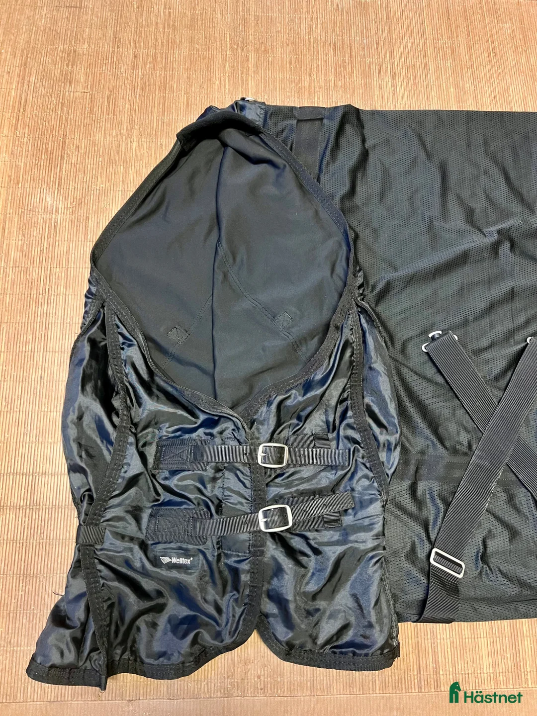 Täcken hästutrustning till salu: Bot nättäcke  - Annons 2