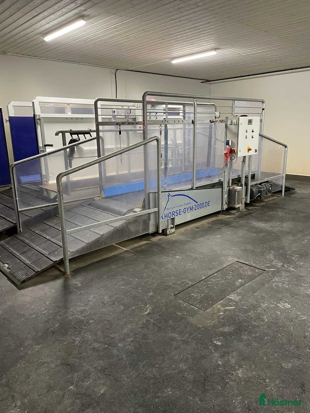 Stallinredning, stängsel & gård övrig utrustning till salu: Fint Skrittband med höjning till backe i Nykvarn - Annons 3