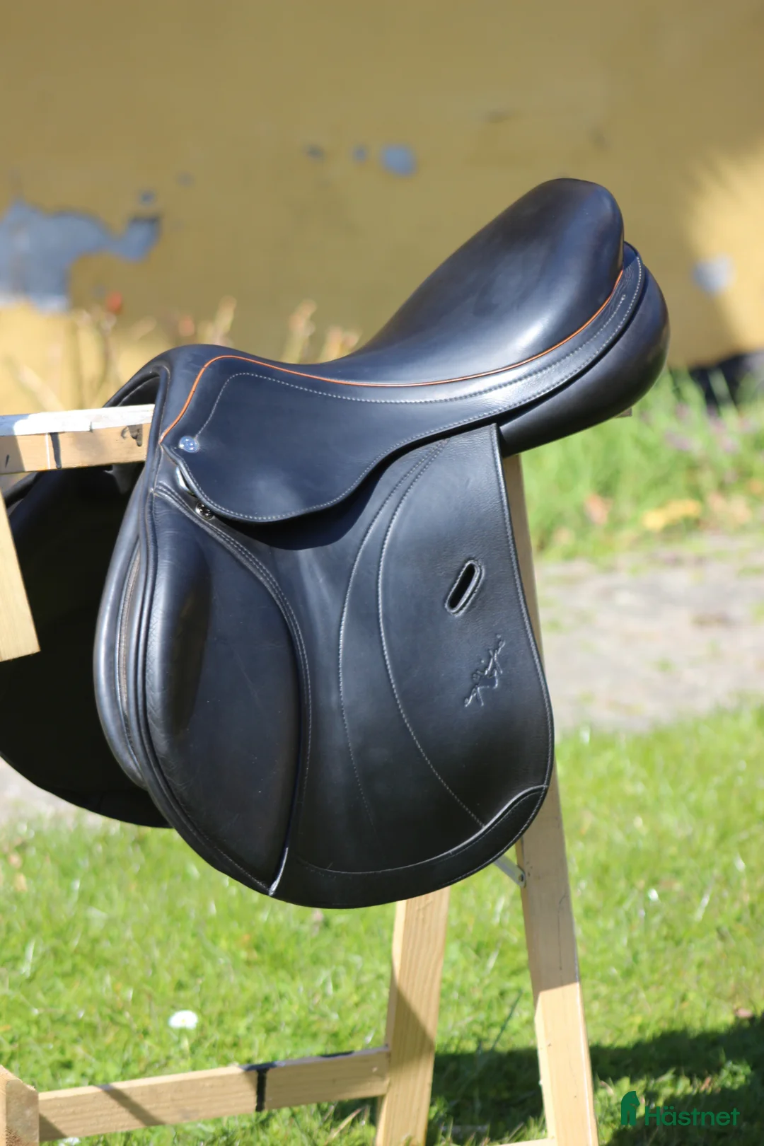 Sadlar hästutrustning till salu: Equipe Linnea Expression 16,5” - Annons 7