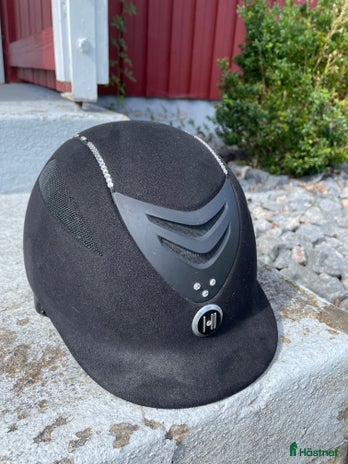 Hjälmar ryttarutrustning till salu i Asarum - Annons 14